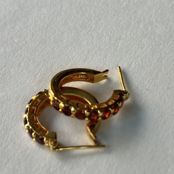 Garnet vermeil gold over sterling hoop pierced earrings - Picture 2 of 7